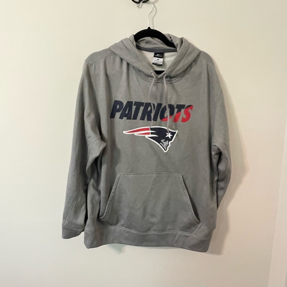 Grey/silver patriots pullover XL